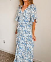 Load image into Gallery viewer, Victoria Floral Maxi Dress
