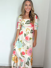 Load image into Gallery viewer, Carrie Floral Print Dress
