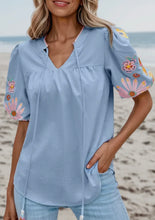 Load image into Gallery viewer, Flower Sleeve Puff Blouse
