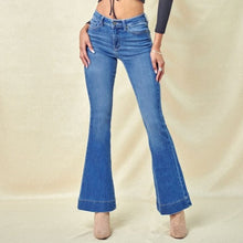 Load image into Gallery viewer, Jane High Rise Flare Jeans Light-Wash
